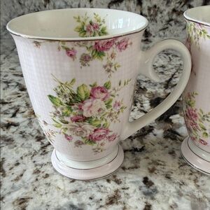 Elegant Floral Ceramic Mug